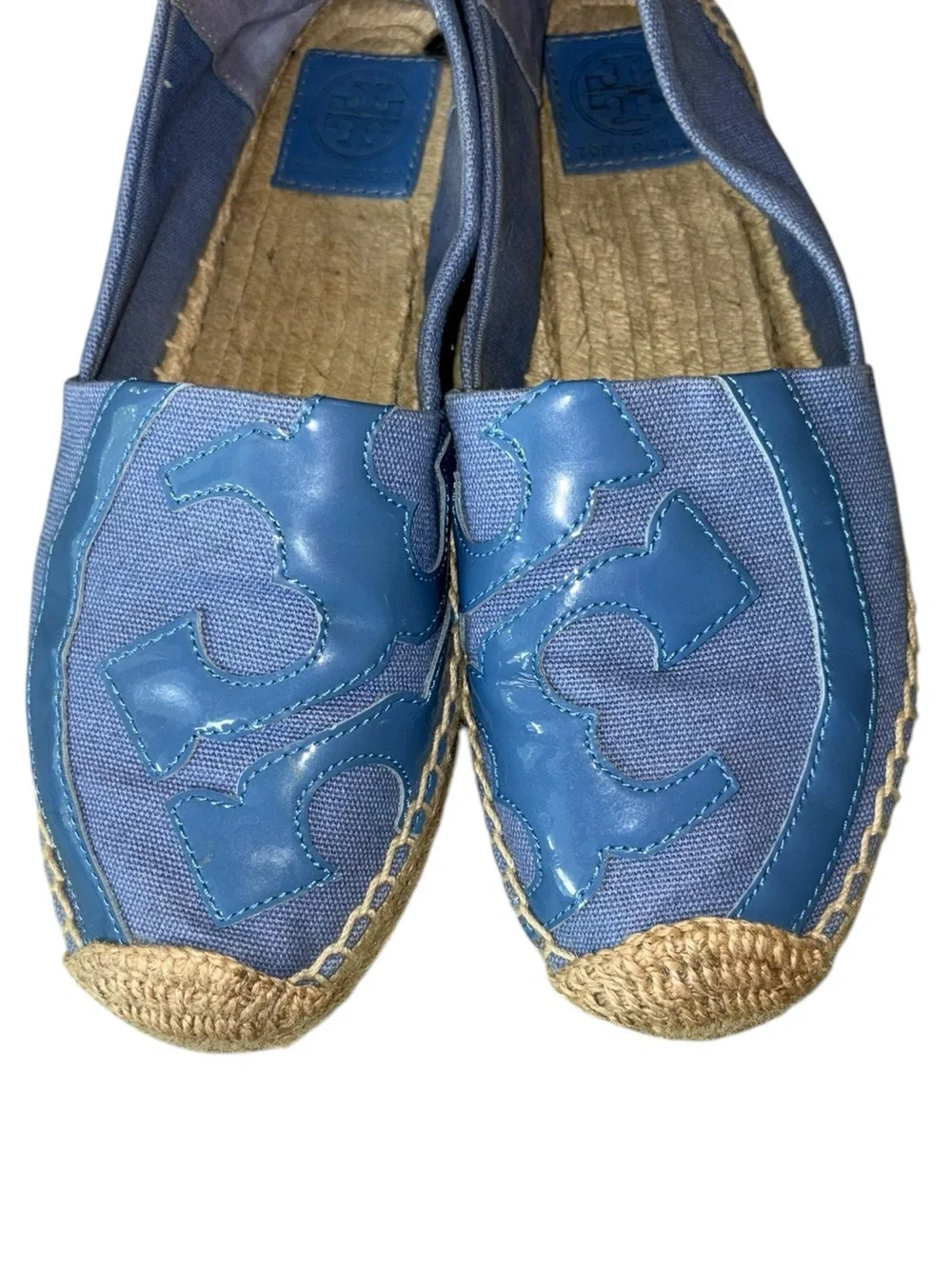 Tory Burch Lonnie Chambray Blue & Patent Leather Logo Flat Espadrilles - 7.5